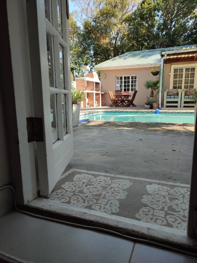 Paradise In The City Cottage Two Порт Елизабет Екстериор снимка